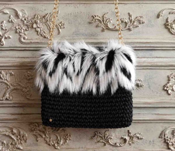 bolso 2 comprimido menos 100kb Bolso de crochet negro con pelo sintético blanco y negro y cadena dorada