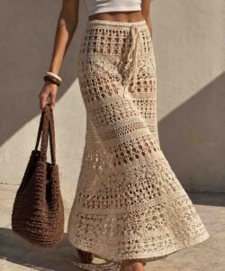 Falda larga de crochet en tono crudo