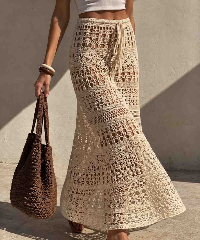 Falda larga de crochet en tono crudo